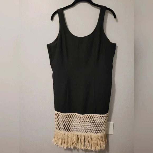 Vintage LANG ORIGINALS black cream crochet fringed sleeveless dress, size 10 - Picture 1 of 6